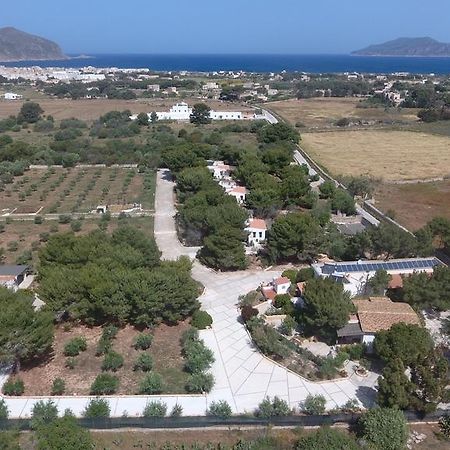 Appartamenti In Villa Senia 法维尼亚纳 外观 照片