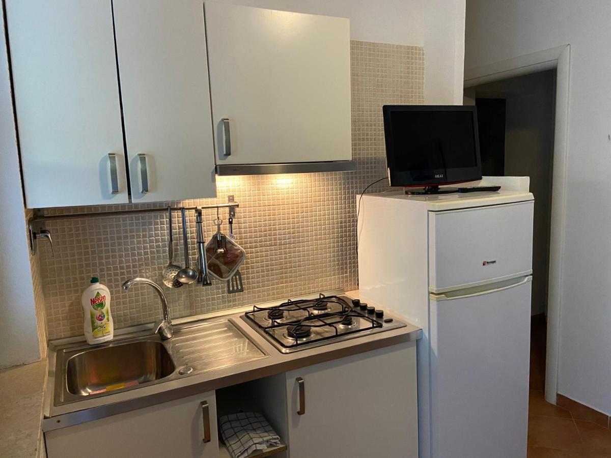 Appartamenti In Villa Senia 法维尼亚纳 外观 照片